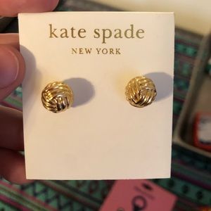 Kate spare New York gold stud earrings